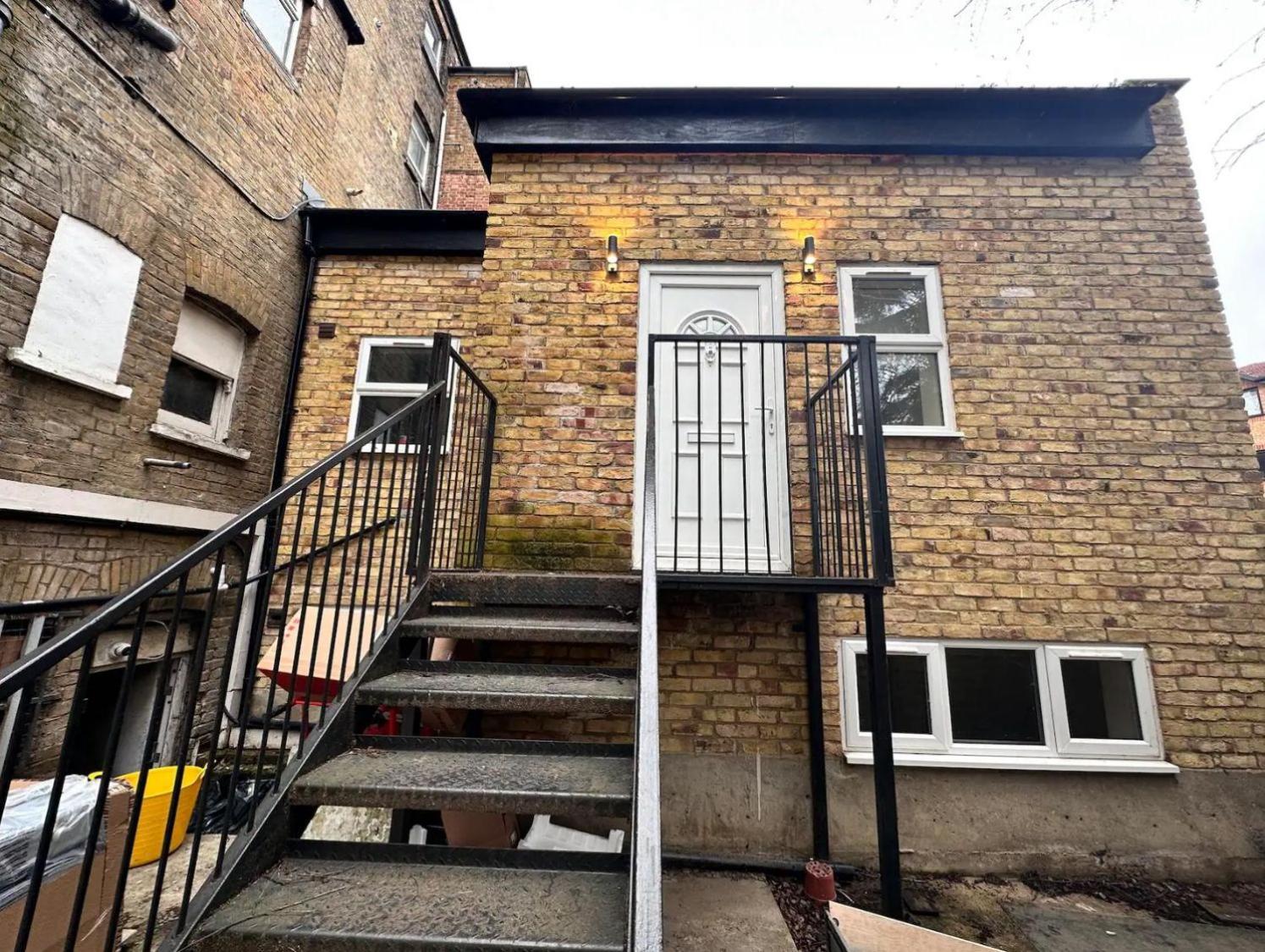 Charming Duplex 10min To Bridge Quiet Londen