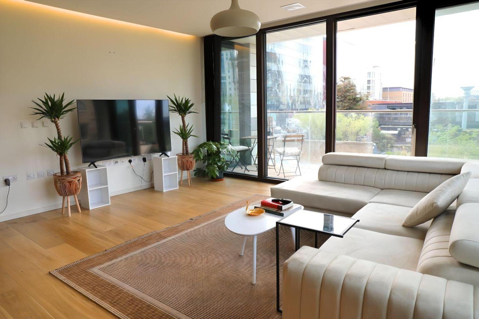 2 Bedroom 2 Bathroom In Kings Cross Station * Londen