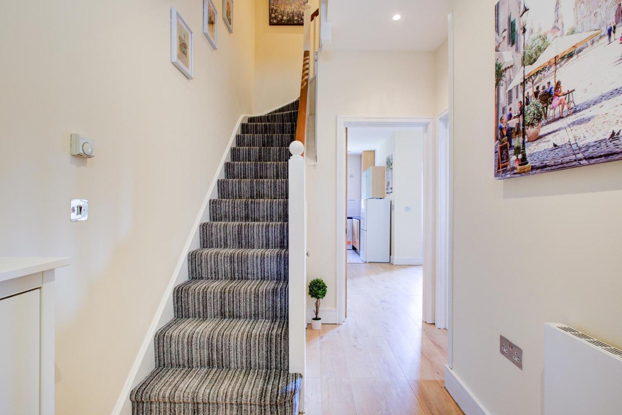 Feriehus Stunning 4 Bedroom House London
