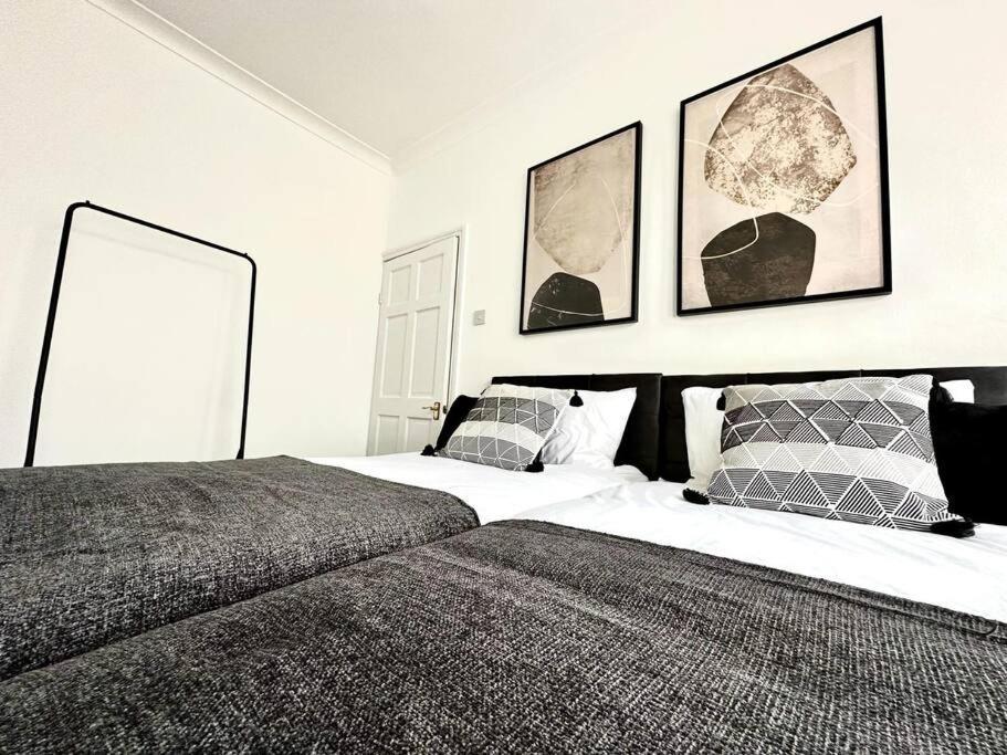 Serviced 4 Bed 2 Bath Manor Park House Appartement