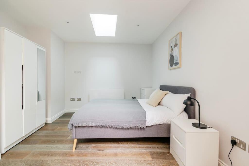Apartment Modern House In South Kensington London