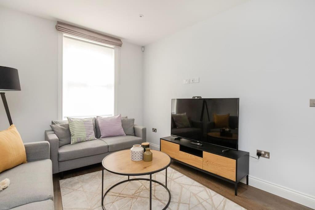 Modern House In South Kensington London