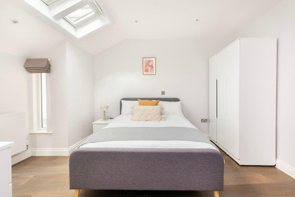 Apartment Modern House In South Kensington London