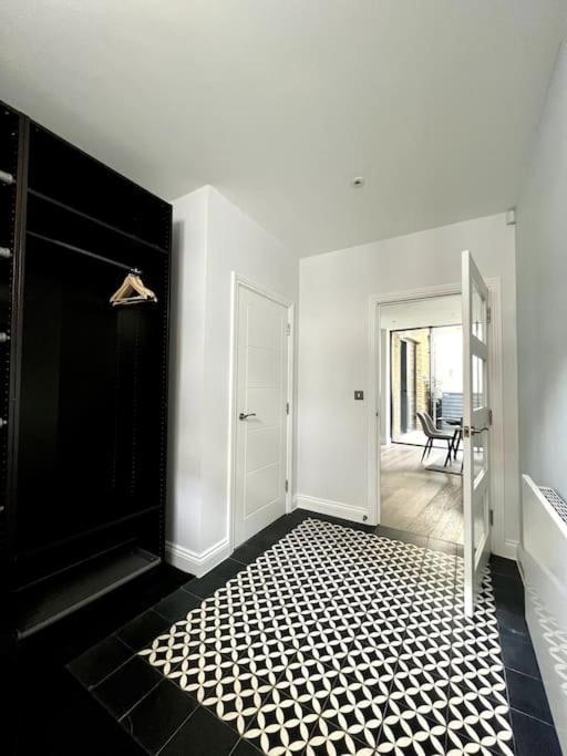 Modern House In South Kensington * London