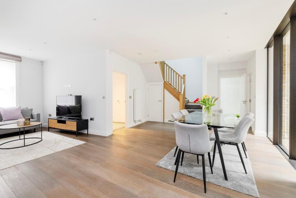 Apartment Modern House In South Kensington London