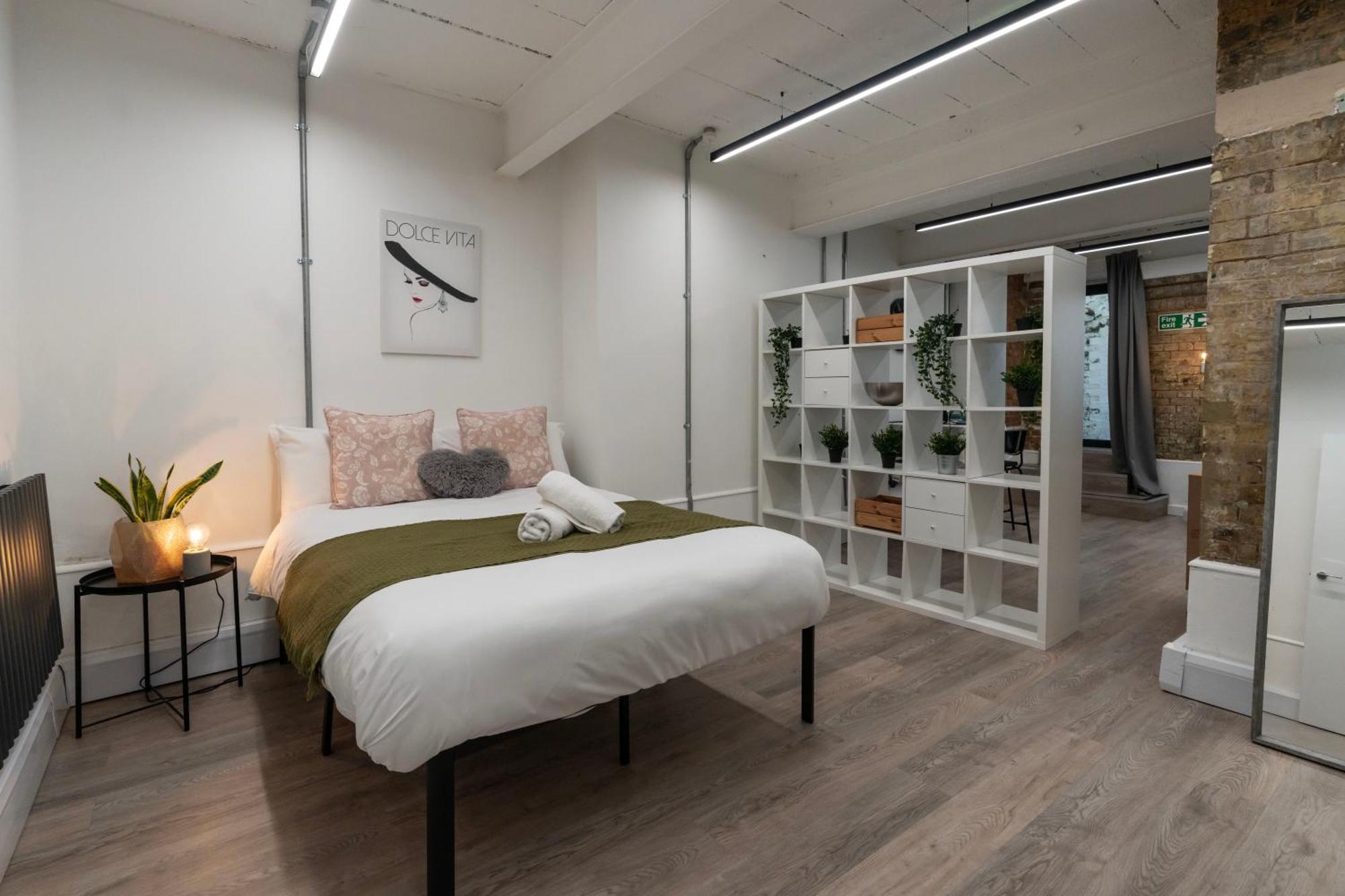 Shoreditch By Dc * London