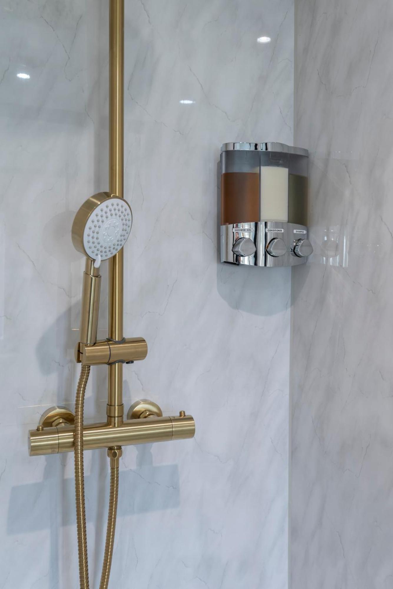 Apartment Brand New The Palms: Luxury Family