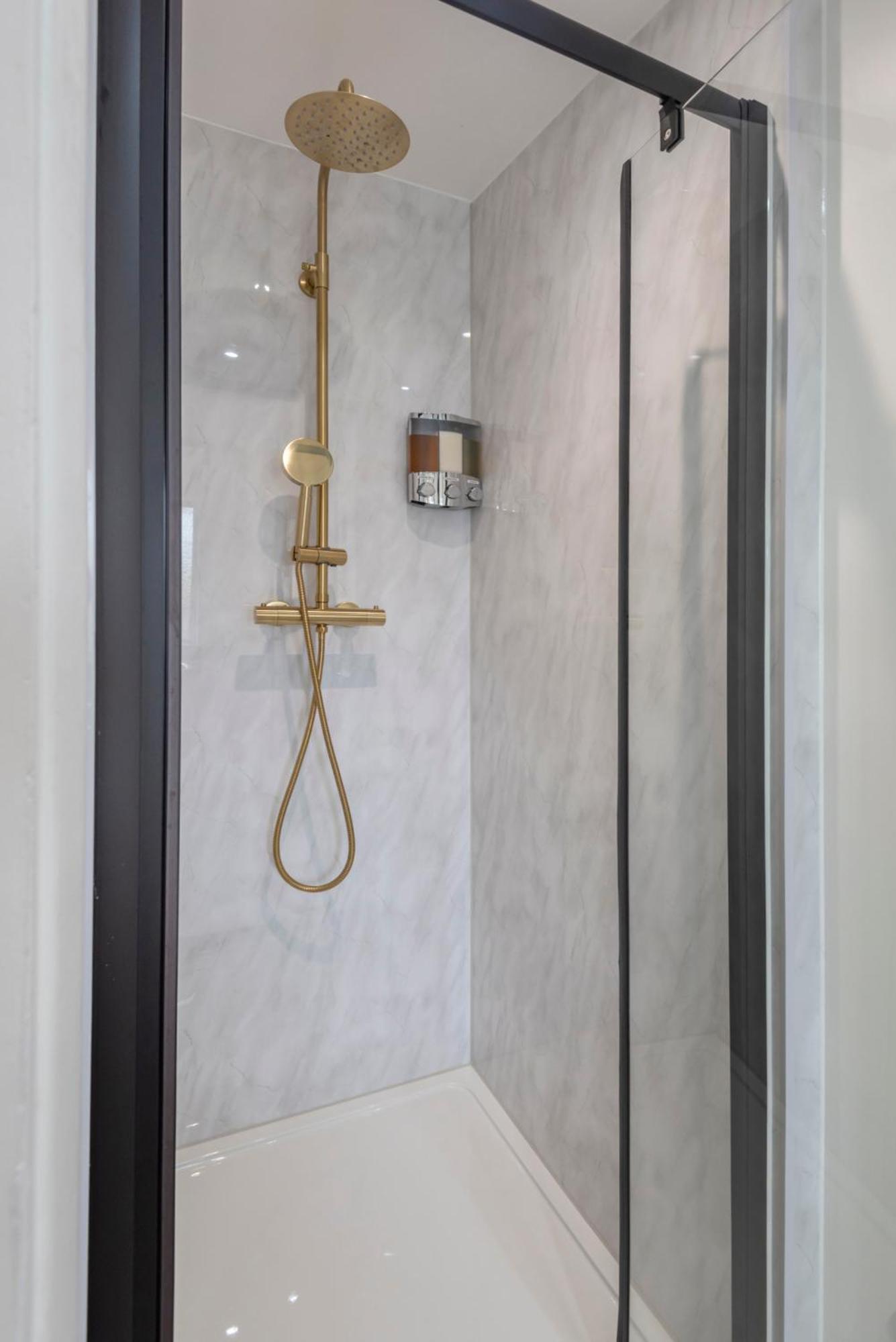 Brand New The Palms: Luxury Family London