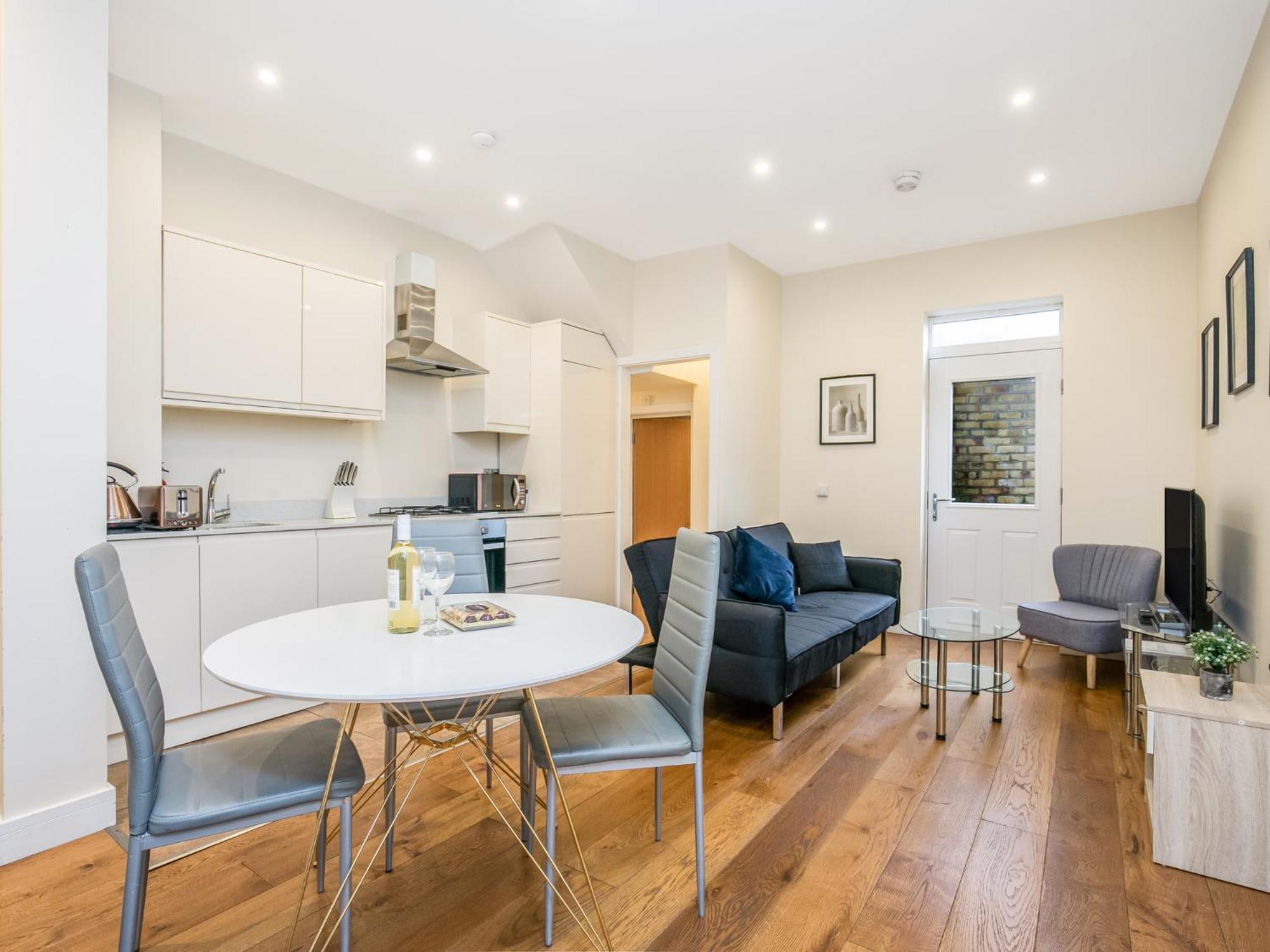 Apartamento Ealing Queen Of The Suburbs One Bedroom Pass The Keys