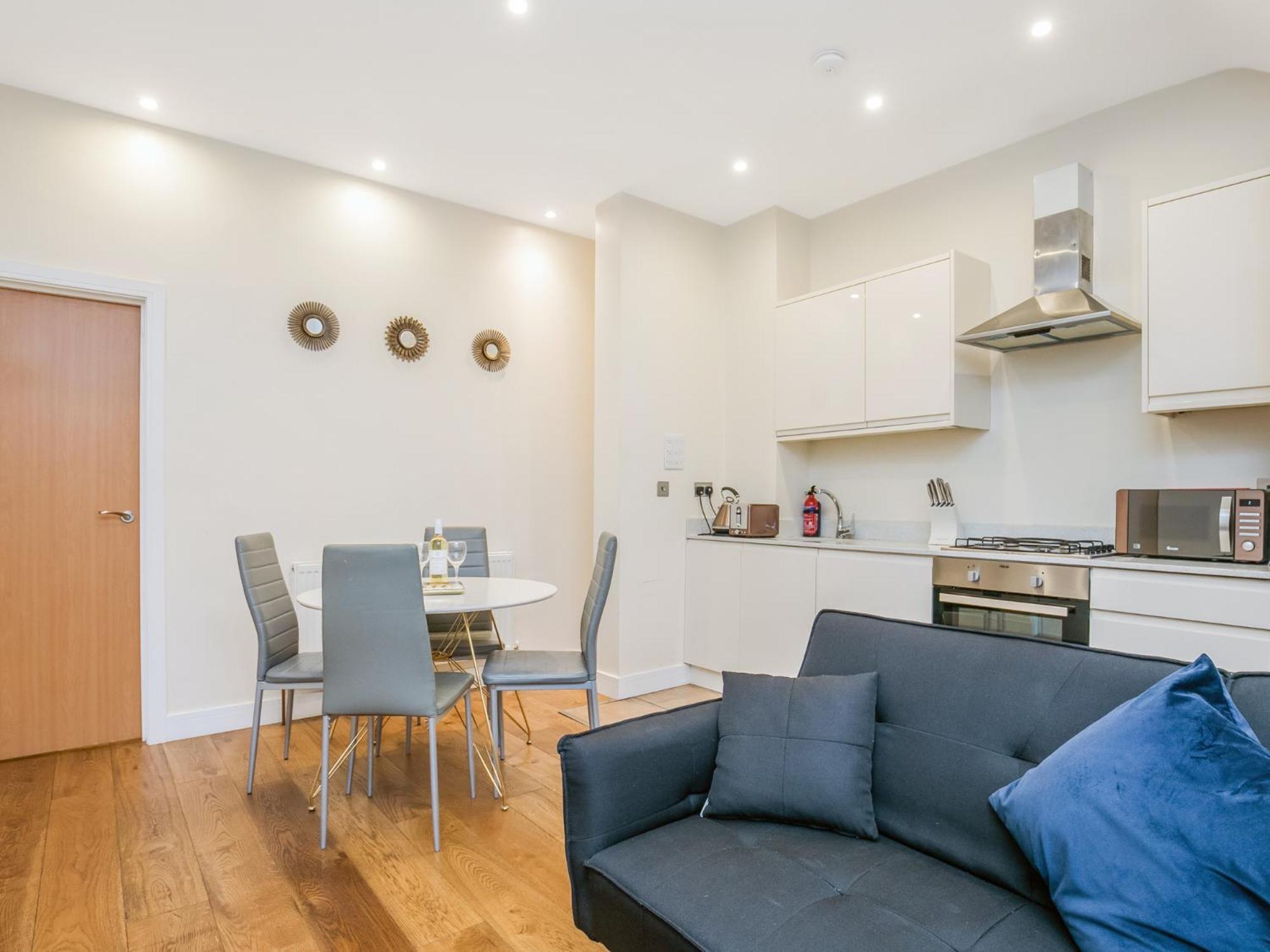 Apartamento Ealing Queen Of The Suburbs One Bedroom Pass The Keys *