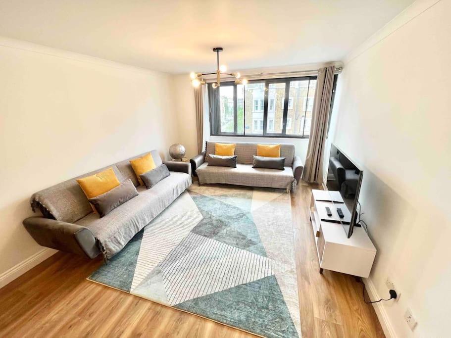 Luxstay 2br Earls Court Sleeps Up To 10 London