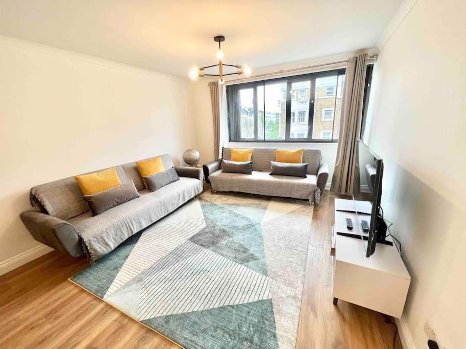 Luxstay 2br Earls Court Sleeps Up To 10 London