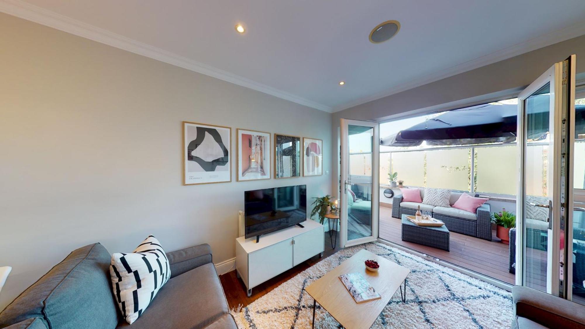 Madison Hill - White Hill House 4 - 2 Bedroom Flat Apartment London