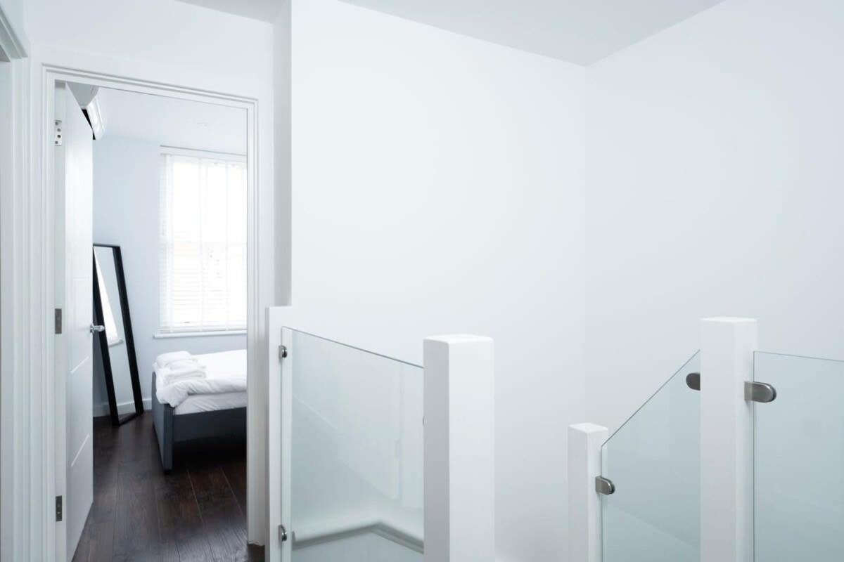 Stylish 3br Flat In The Heart Of Soho Leilighet London