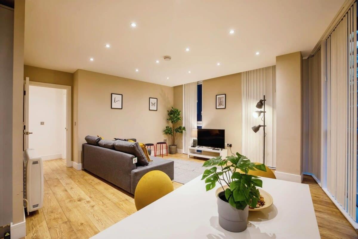 Apartamento Modern 2br Flat Style And Comfort Combined Londres