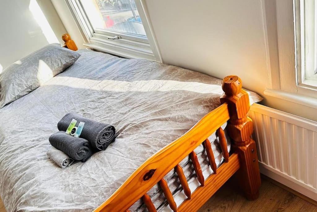 3 Bed House East Londen