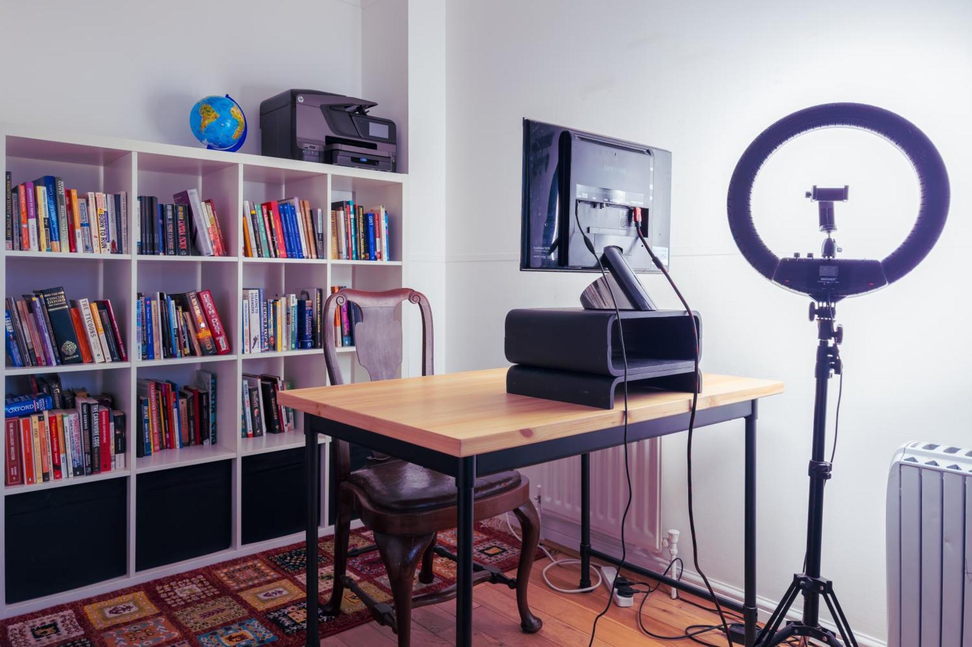 View Private Room, Desk, 1 Gbps Net, Free Parking London