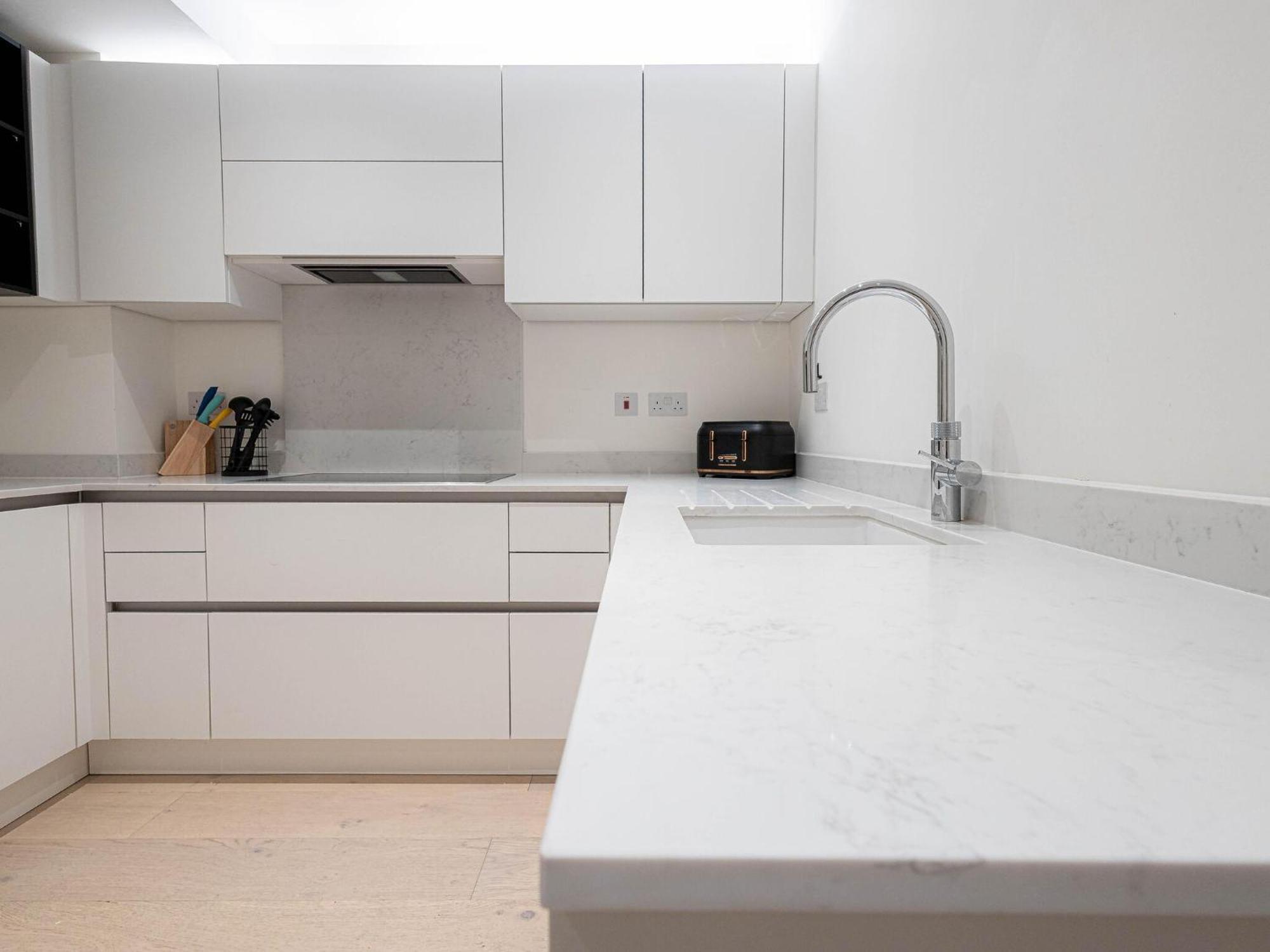 Apartamento The Arches Luxurious Three Bedroom Close To Hampstead Heath With Garden Balcony And Courtyard *