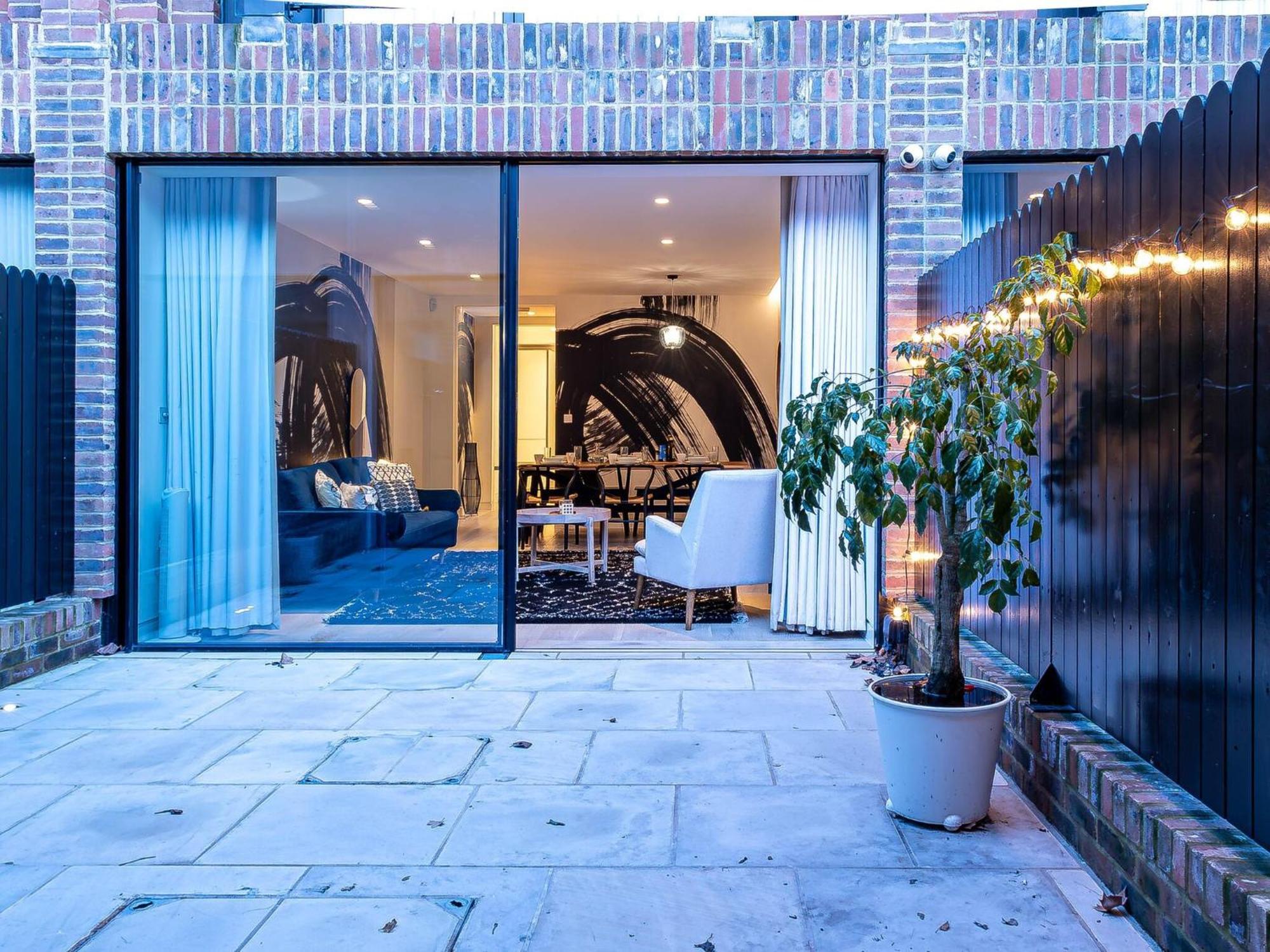 Apartamento The Arches Luxurious Three Bedroom Close To Hampstead Heath With Garden Balcony And Courtyard *