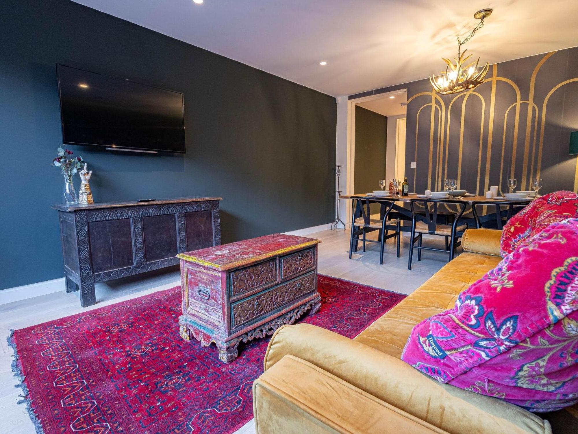 Apartamento The Arches Luxurious Three Bedroom Close To Hampstead Heath With Garden Balcony And Courtyard *