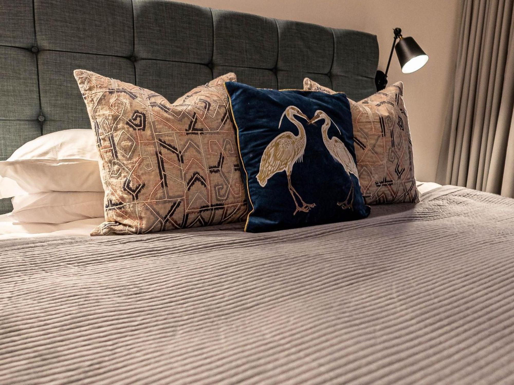 Apartamento The Arches Luxurious Three Bedroom Close To Hampstead Heath With Garden Balcony And Courtyard Londres
