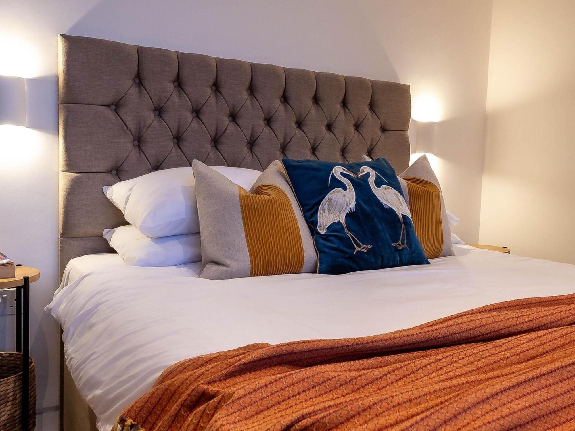 Apartamento The Arches Luxurious Three Bedroom Close To Hampstead Heath With Garden Balcony And Courtyard