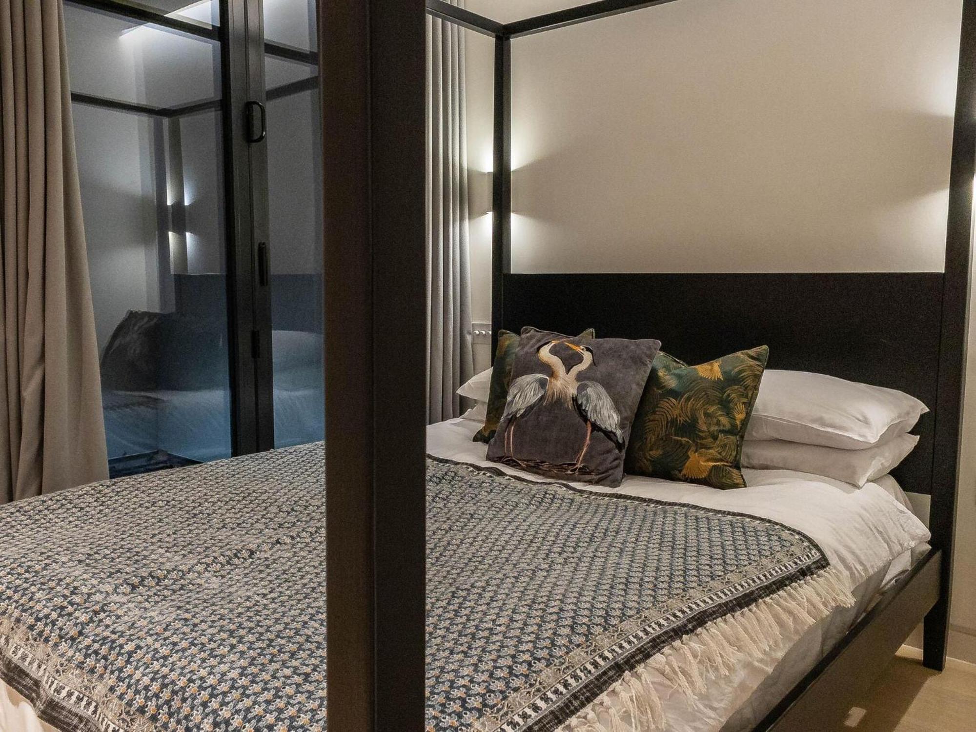 Apartamento The Arches Luxurious Three Bedroom Close To Hampstead Heath With Garden Balcony And Courtyard
