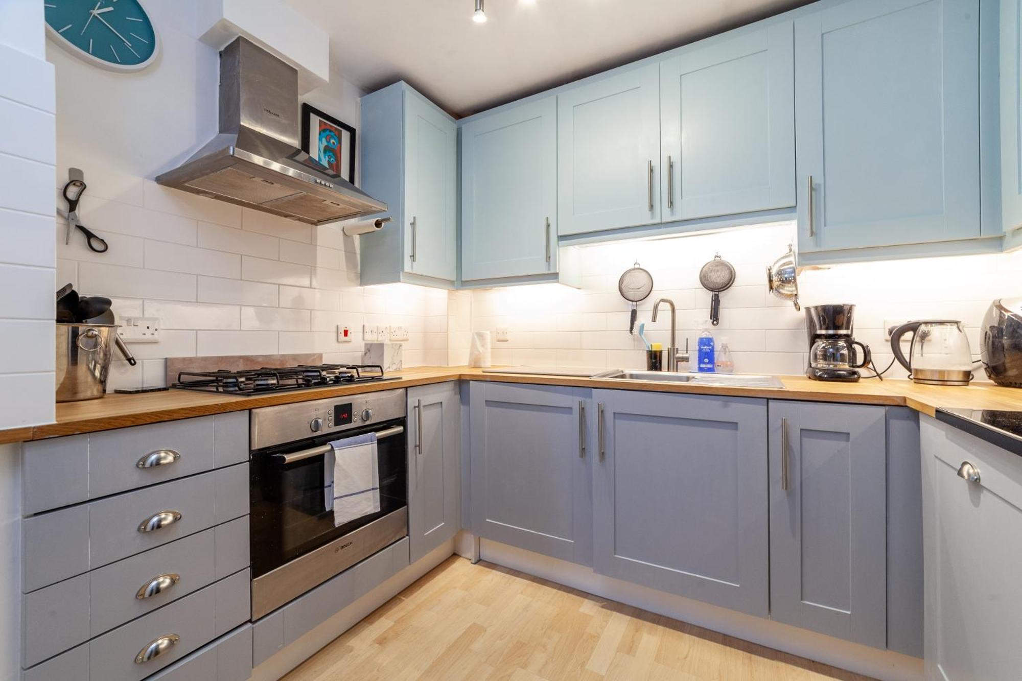 Stylish Chic Retreat: 1-bed, Near Canary Wharf Londres
