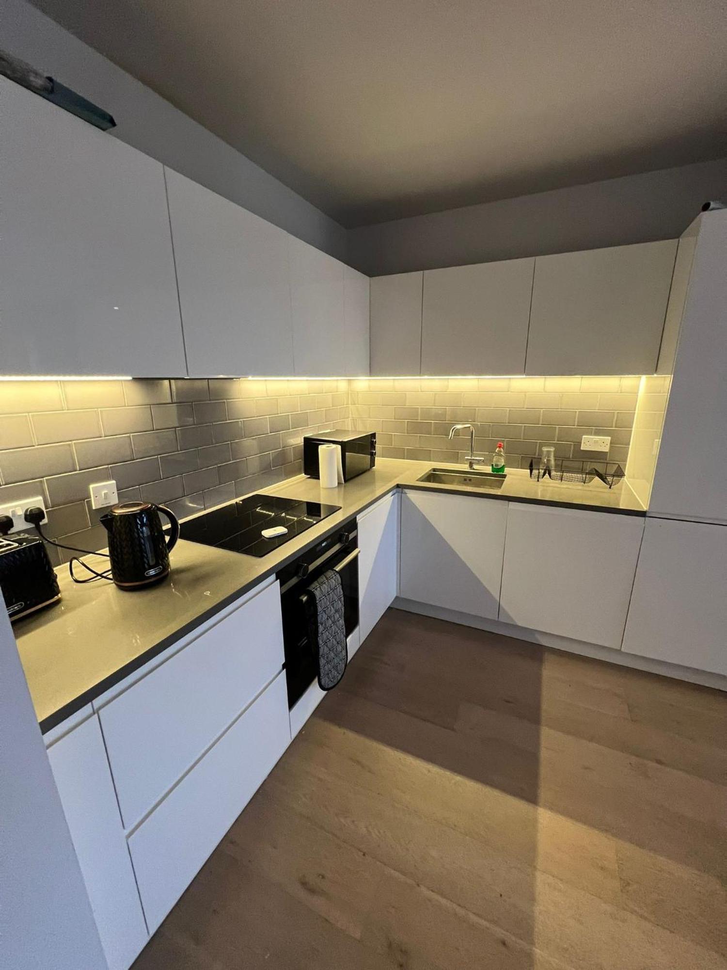 Apartment Excel 2 Bedroom Near Aiport And O2 Arena *