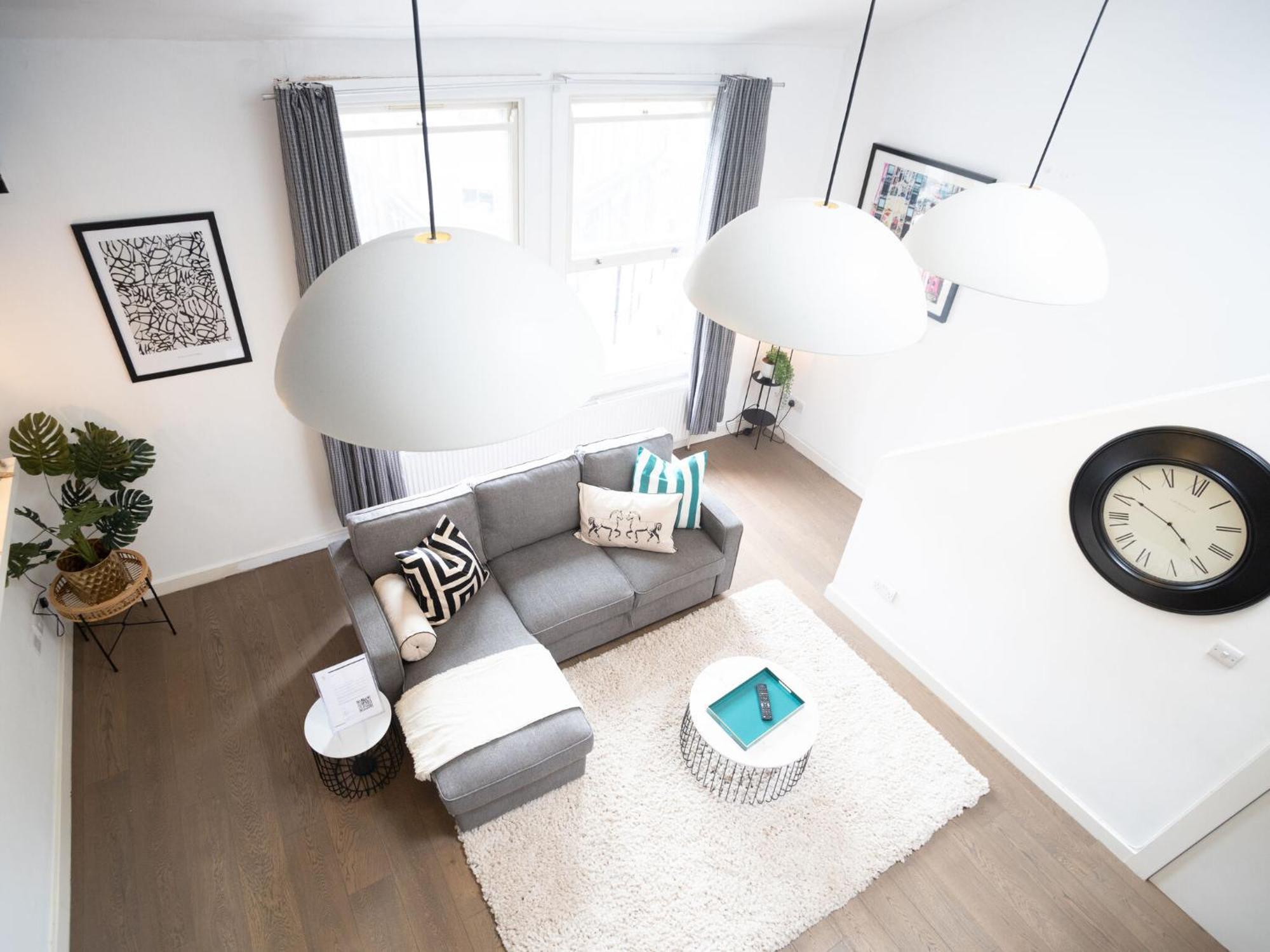 Three Bed With City View Shoreditch Perfect For Business Corporate By Belvilla