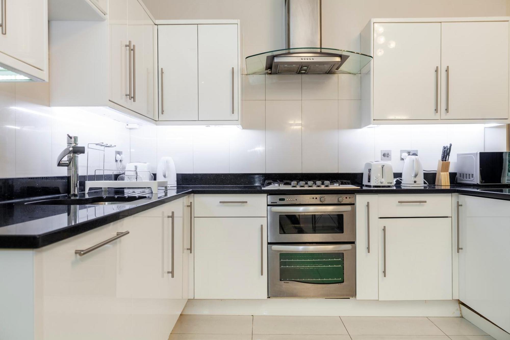 Apartment Astounding 3br Flat, 5 Min To Hyde Park London