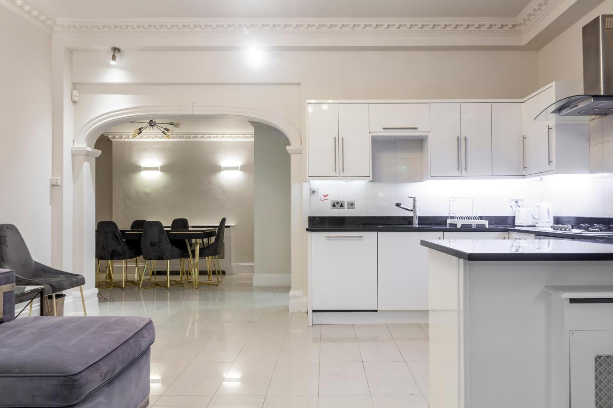 Apartment Astounding 3br Flat, 5 Min To Hyde Park London