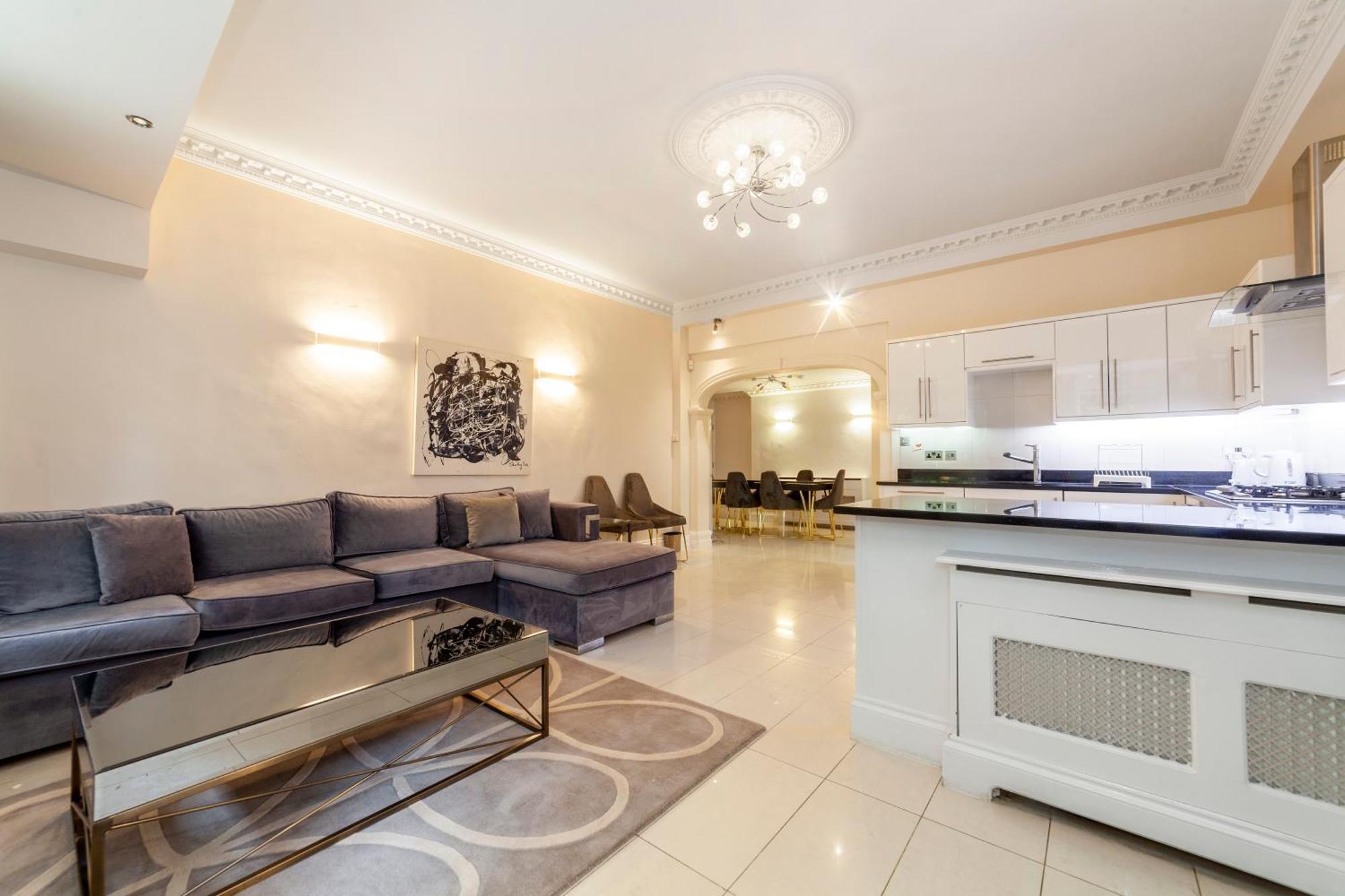Astounding 3br Flat, 5 Min To Hyde Park
