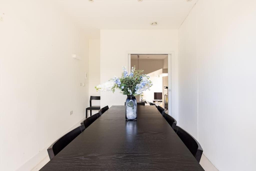 Modern 3 Bedroom Townhouse By Wild Roses Holiday home *
