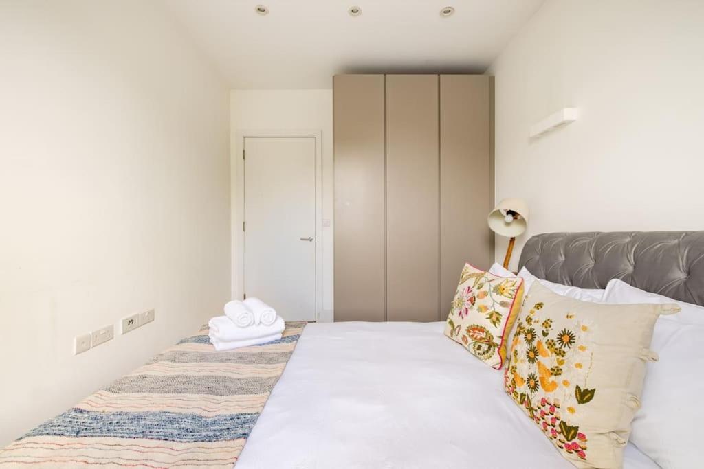Holiday home Modern 3 Bedroom Townhouse By Wild Roses