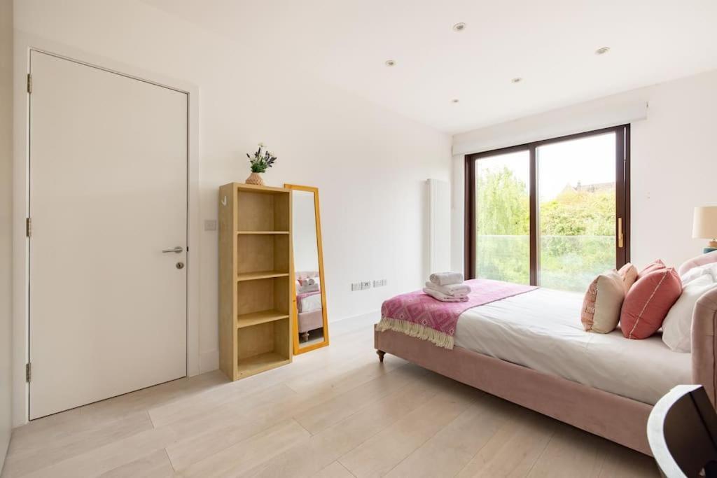 Holiday home Modern 3 Bedroom Townhouse By Wild Roses *