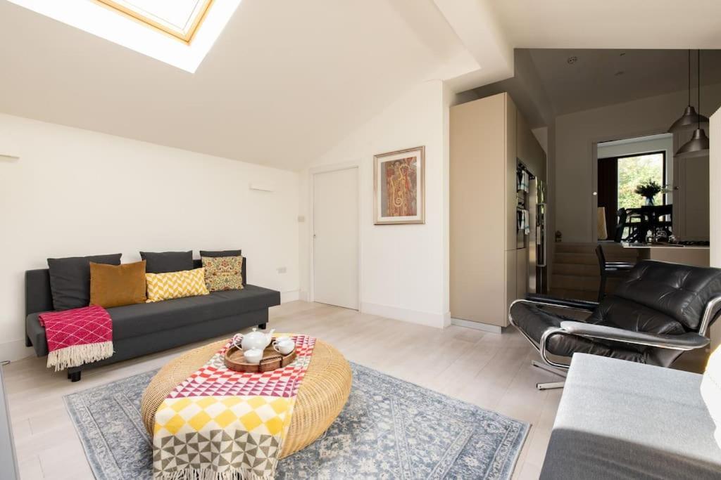 Holiday home Modern 3 Bedroom Townhouse By Wild Roses London