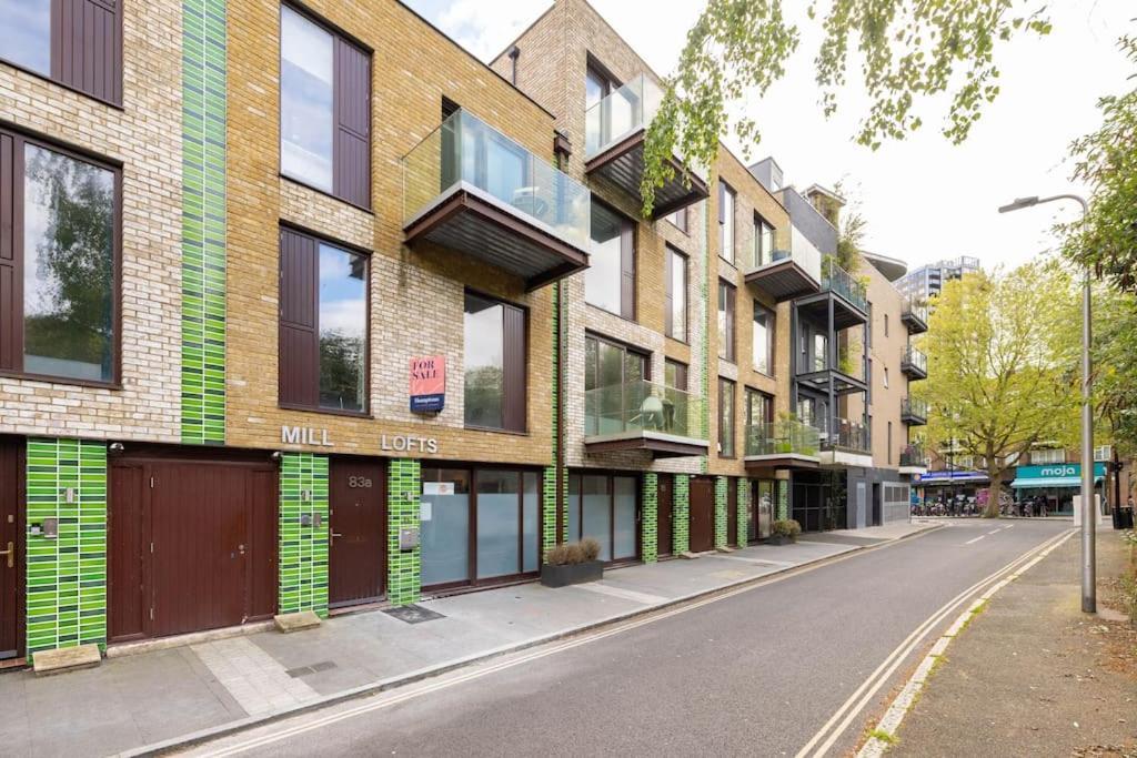 Holiday home Modern 3 Bedroom Townhouse By Wild Roses London