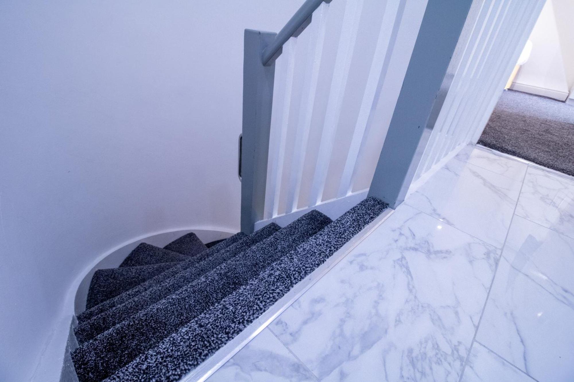 Luxurious 1-bedroom Penthouse On Oxford Street 11g Apartment *