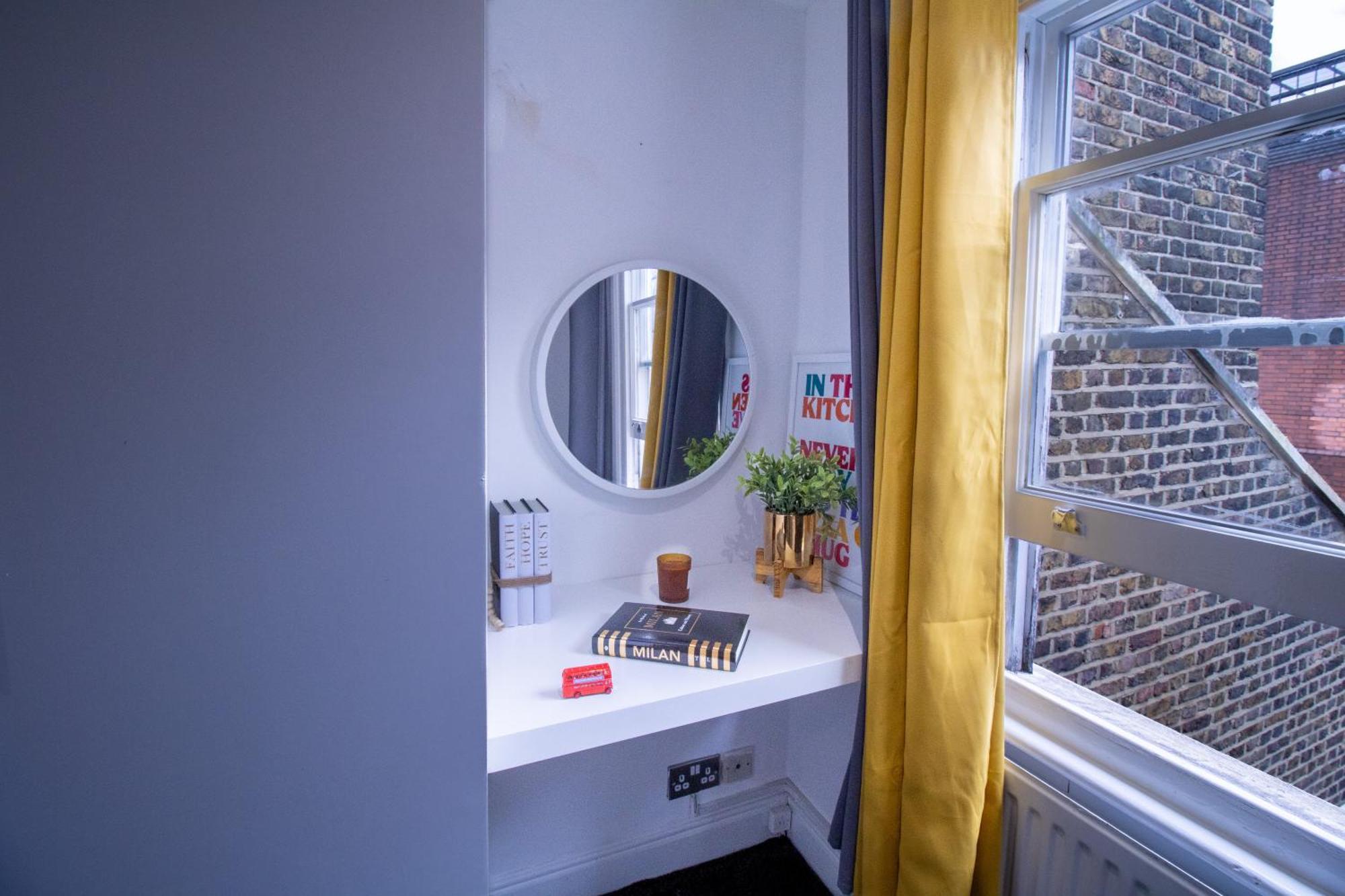 Apartment Luxurious 1-bedroom Penthouse On Oxford Street 11g London