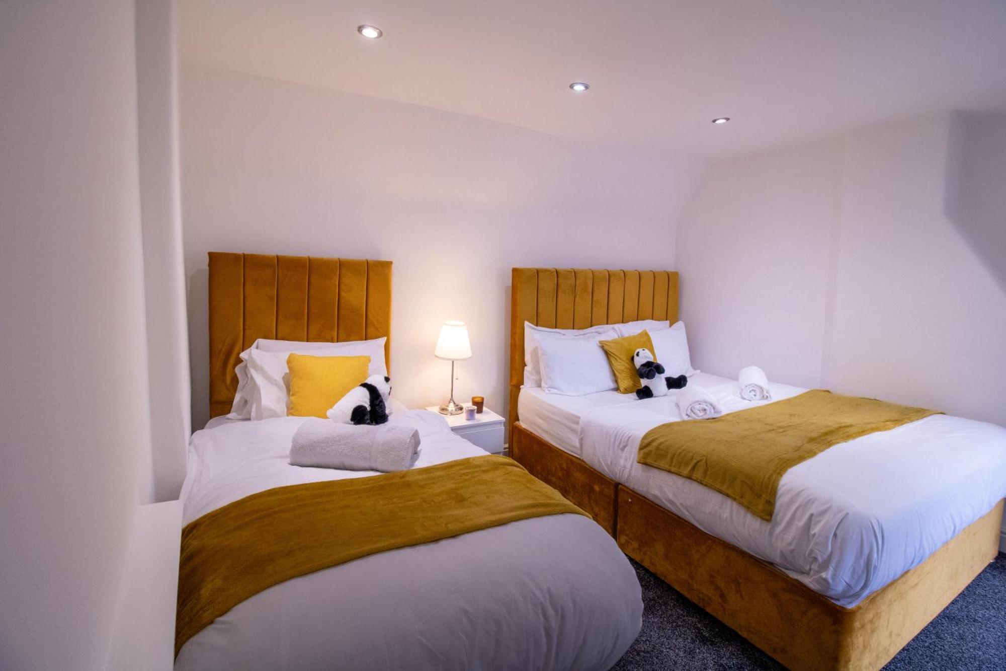 Luxurious 1-bedroom Penthouse On Oxford Street 11g *