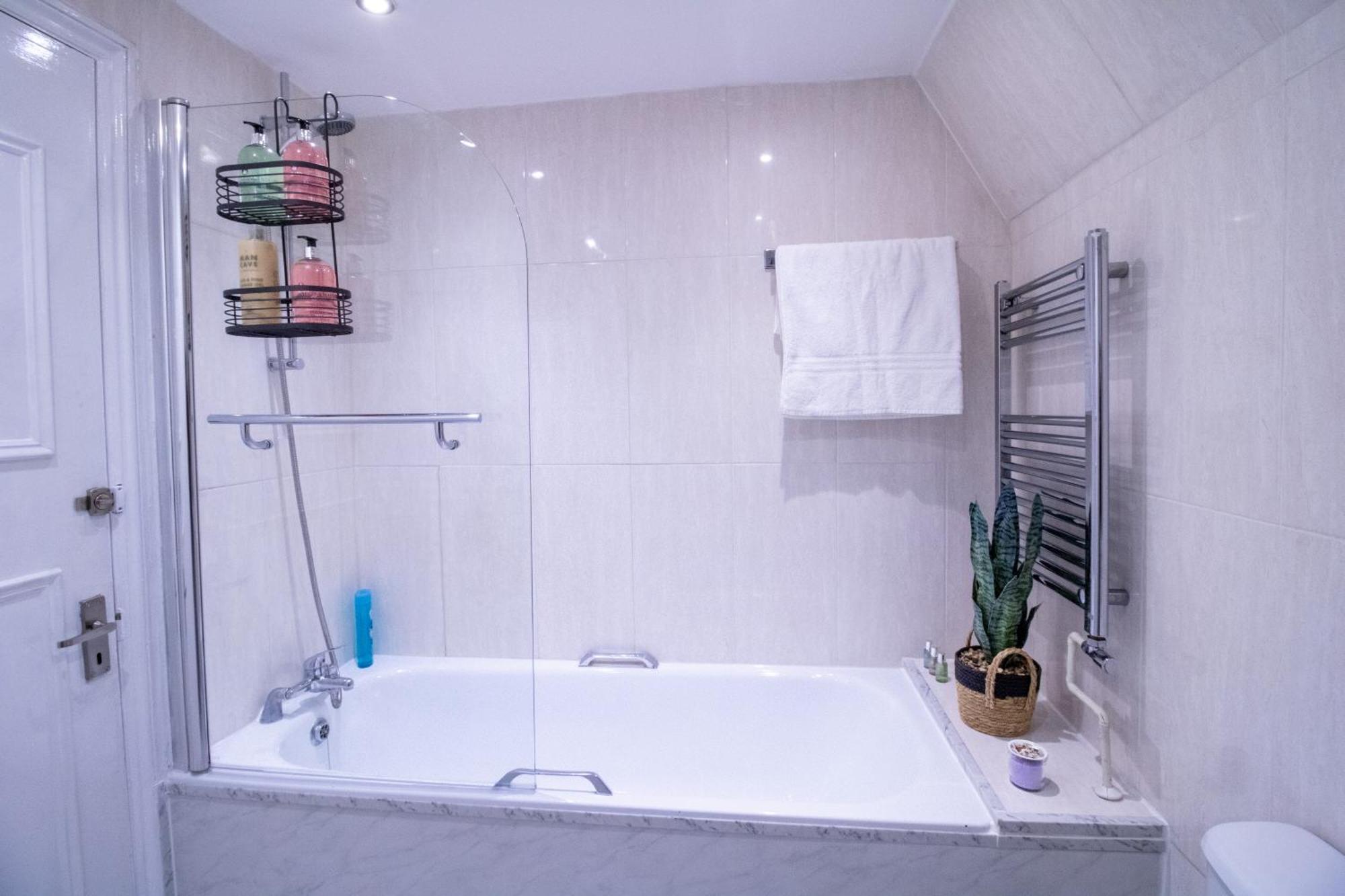 Luxurious 1-bedroom Penthouse On Oxford Street 11g Apartment *