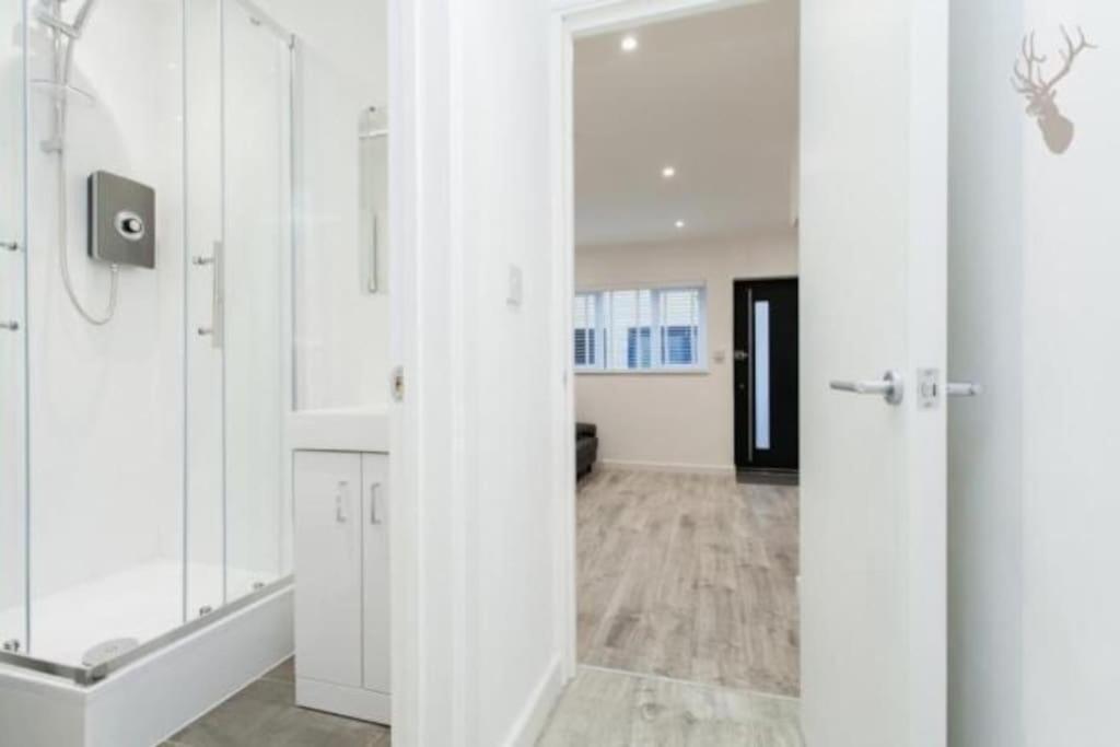 Modern 1 Bed Flat In Hackney With Parking London