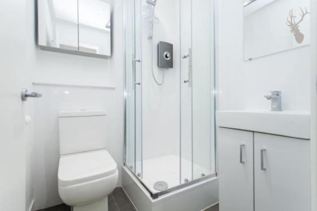 Apartment Modern 1 Bed Flat In Hackney With Parking *