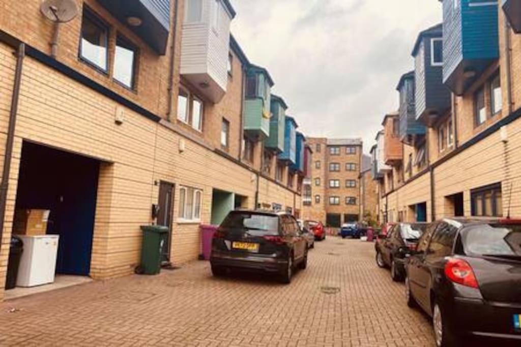 Apartment Modern 1 Bed Flat In Hackney With Parking