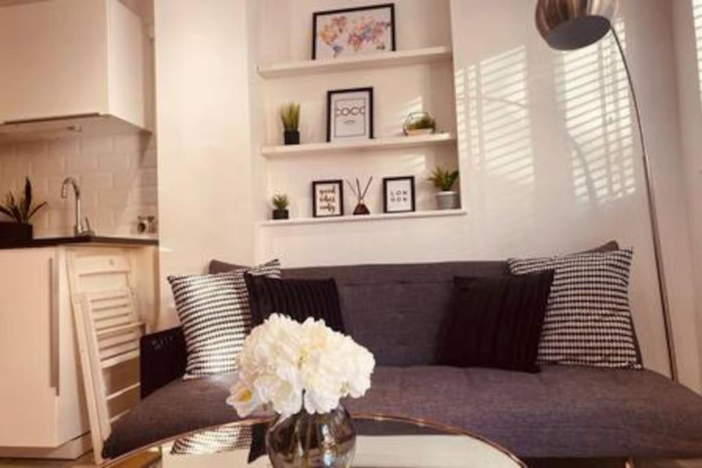 Modern 1 Bed Flat In Hackney With Parking Apartment *