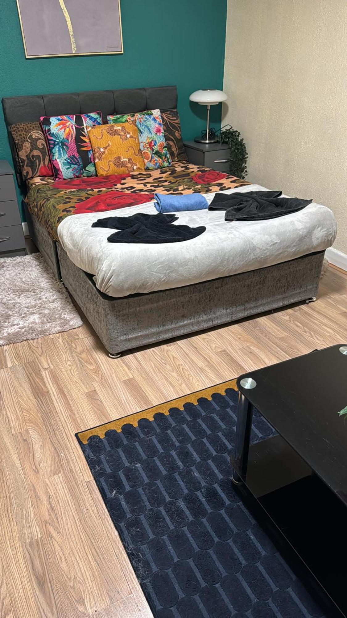 Lovely 3 Bedroom Apartment