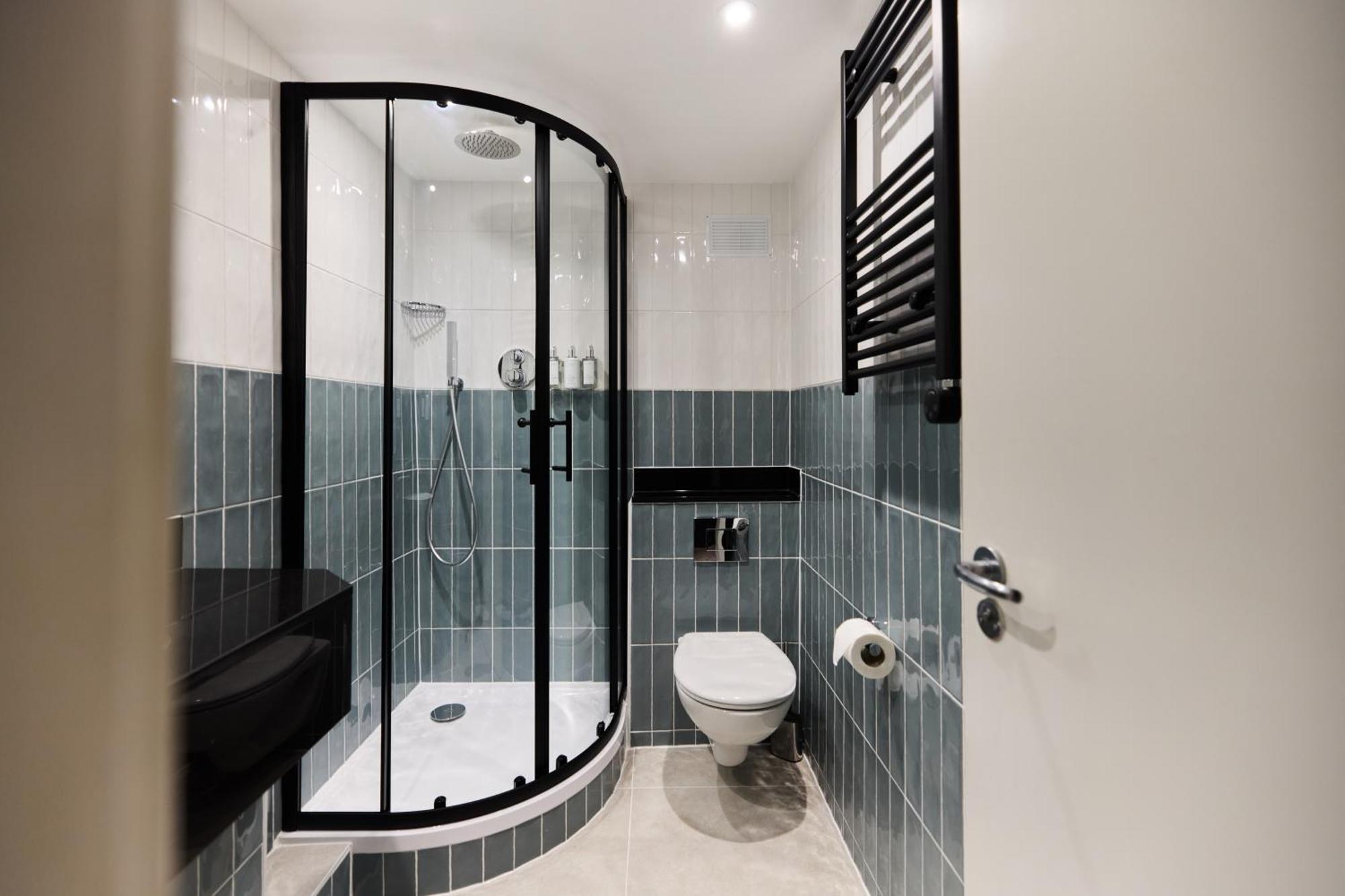 Blandford London