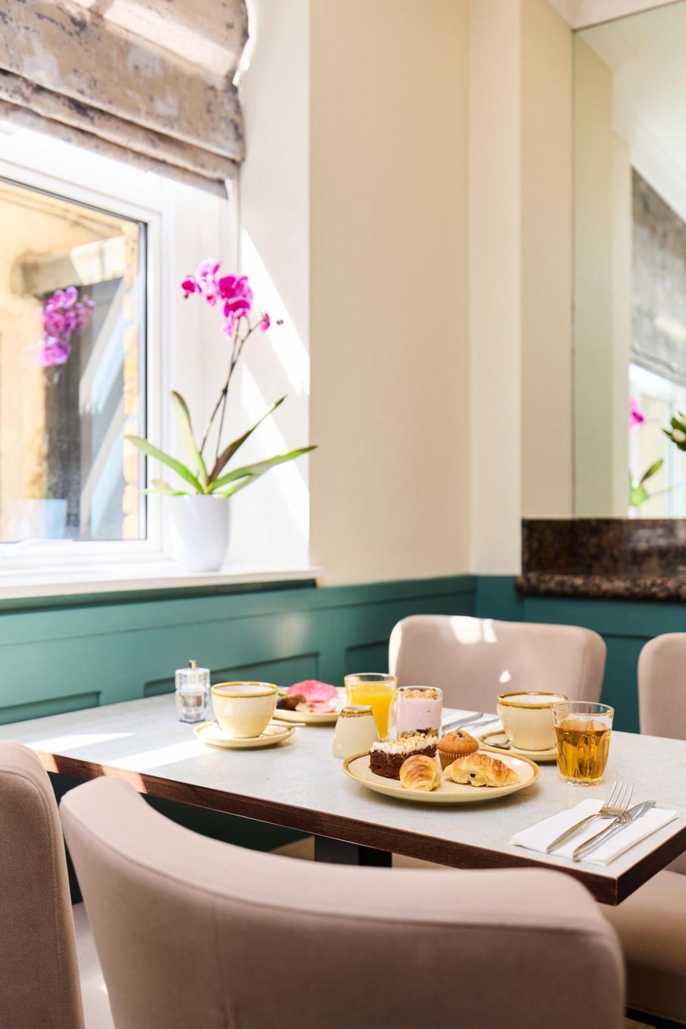 Blandford Hotel London