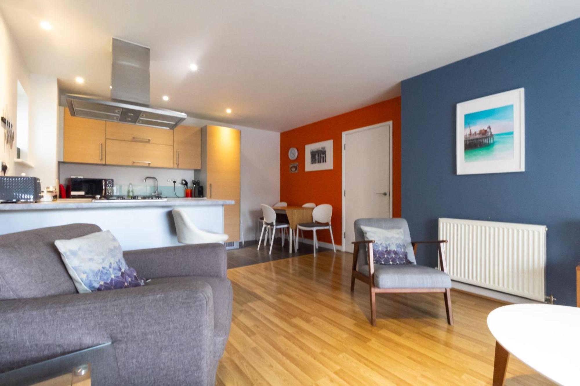 Spacious Family Apartment *